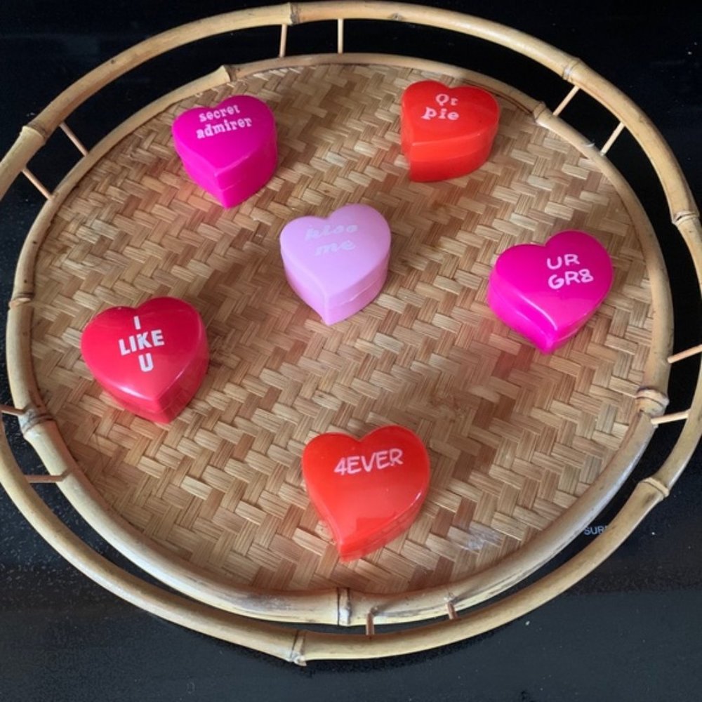 6 small Valentine boxes